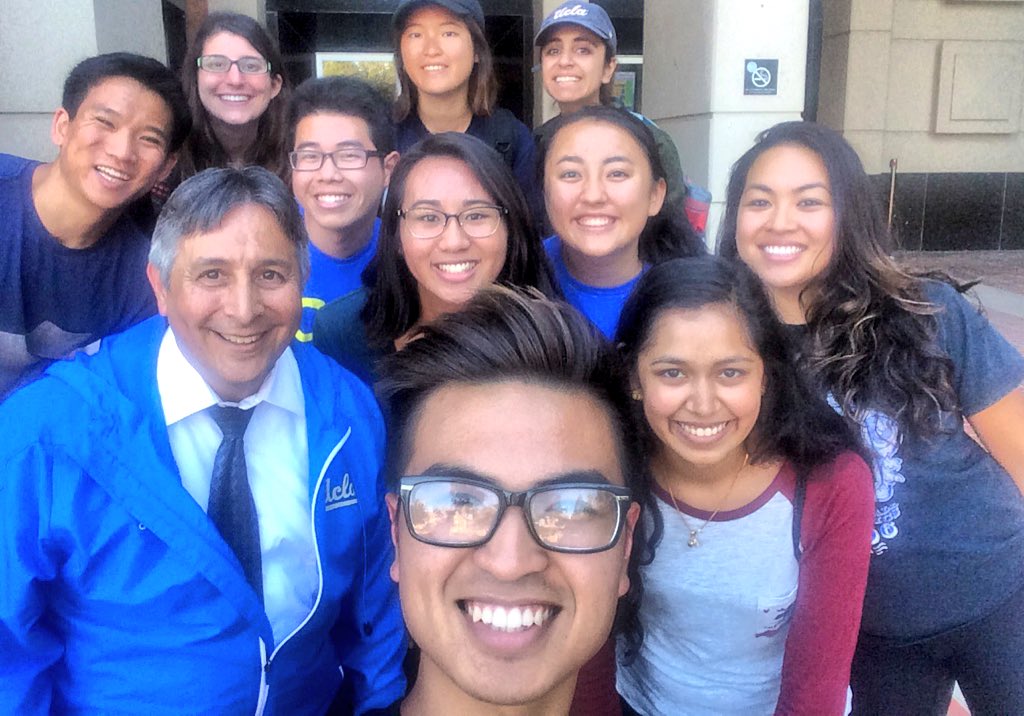 UCLAVolunteer's tweet photo. Our 2016 social media and marketing interns! They supported on-campus orgs with their new media skills ๐๐ #SMMIP https://t.co/EaL4FfxIDv