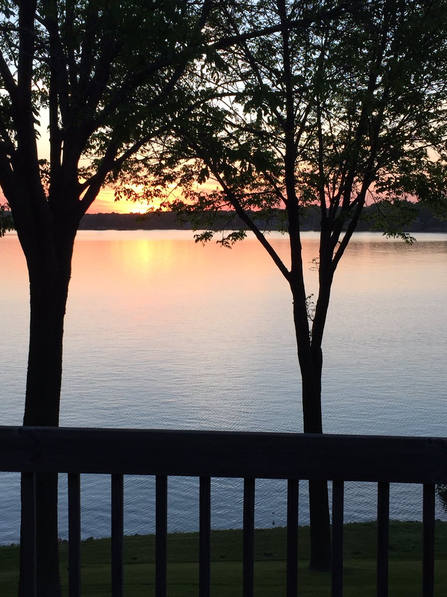 TheBrookeKroupa's tweet image. I can't wait to get to the lake this weekend! 🤗😎🚤