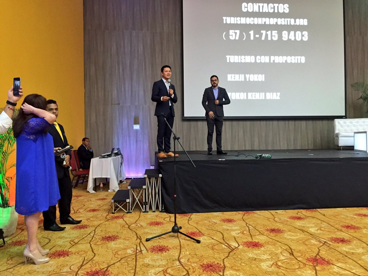 AreaDosCO's tweet photo. @crozo y @yokoikenji comparten ideas sobre la felicidad #BusinessDayAppsCo @AppsCo https://t.co/EwFCSNVMcG