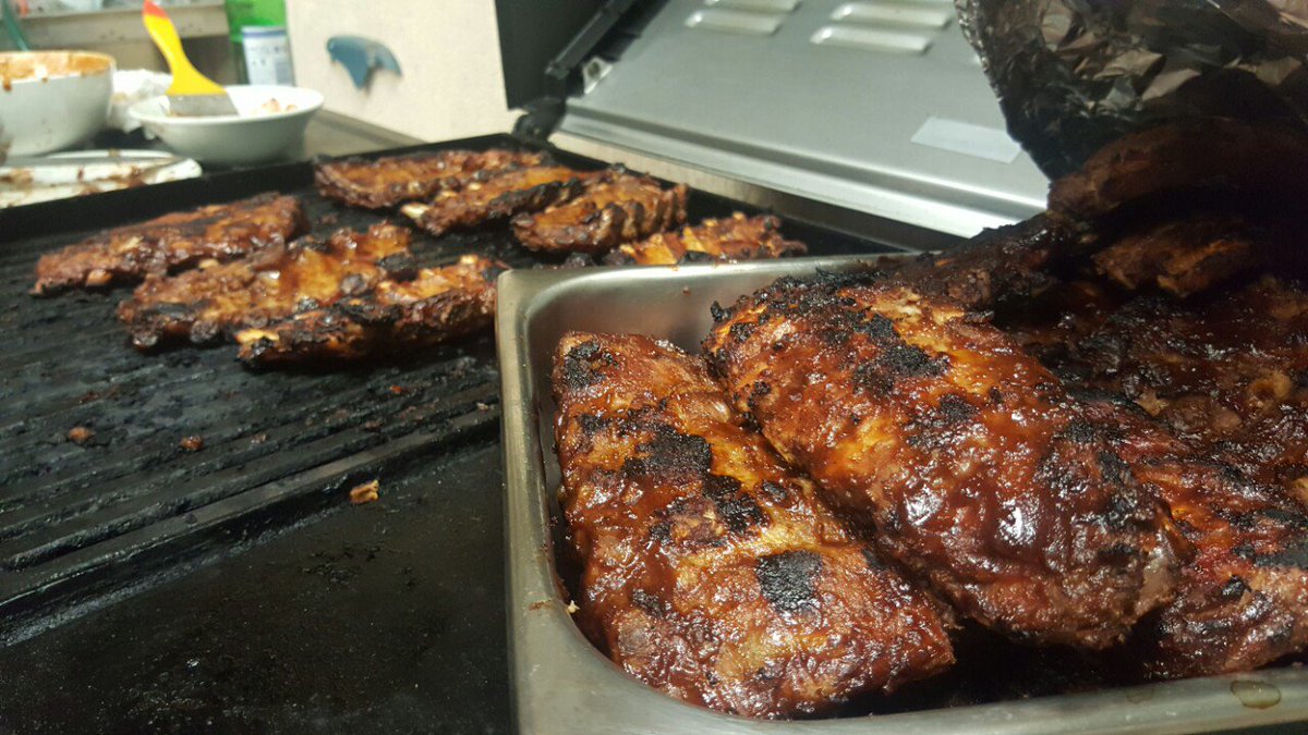 SealaneFS's tweet photo. Pork ribs in a Sweet Baby Rays BBQ sauce.
Its the food that dreams are made of. https://t.co/zE6UFqki2I