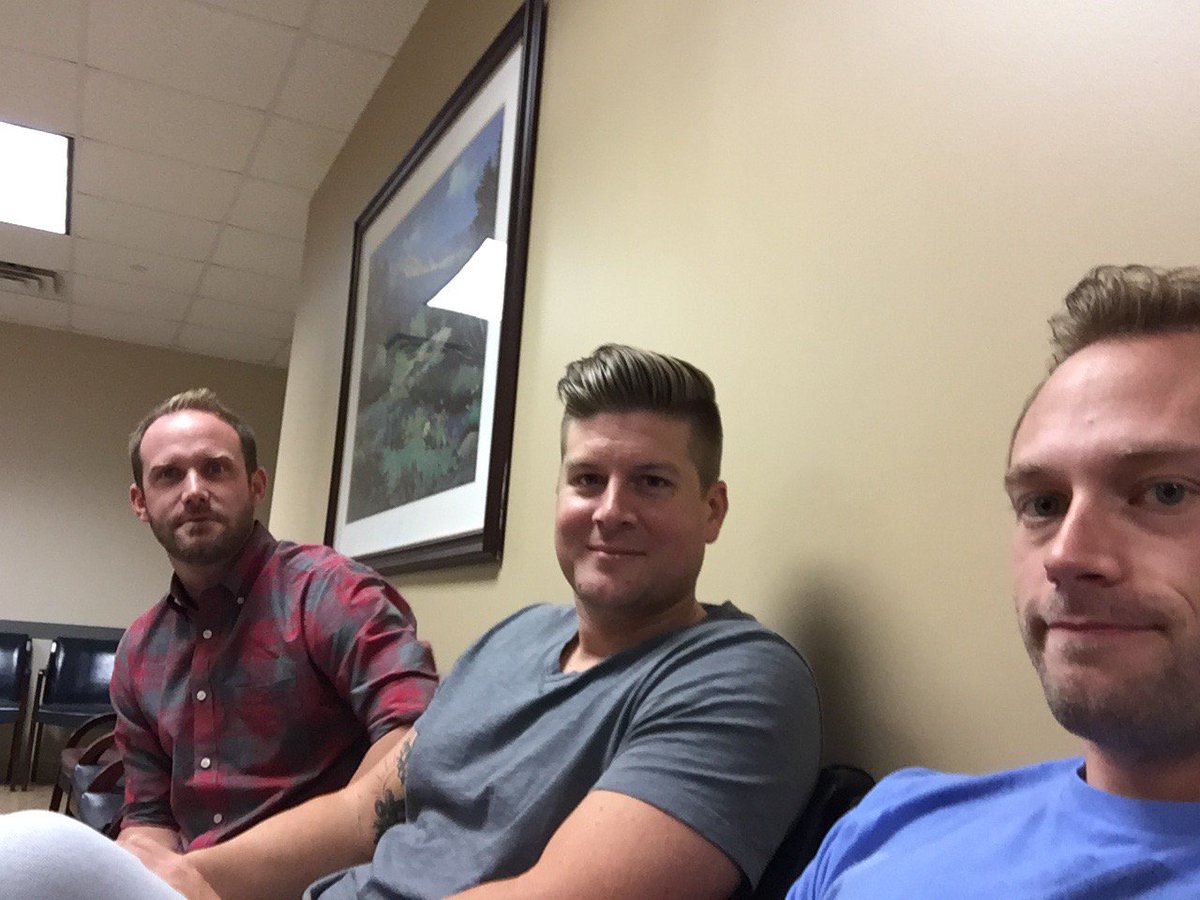 AdamBuzz's tweet photo. The waiting room selfie! #broinlaws #OutDAUGHTERED @dalepmills #uncledaletweets #whenunclenickstillhadhair https://t.co/ZziNlZVNLu