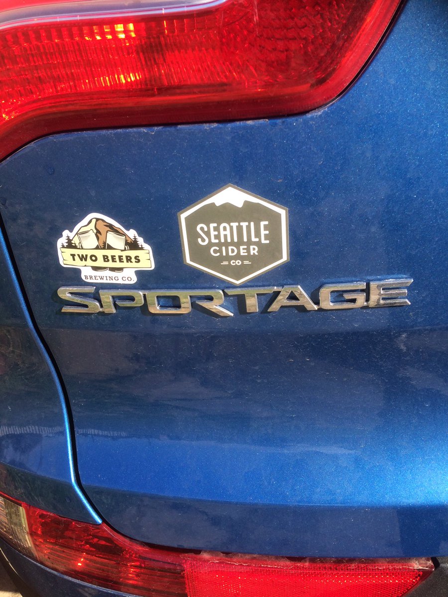 Cellar_como's tweet photo. @TwoBeersBrewing repping it on the family wagon #craftbeer https://t.co/fH0c6DtM6C