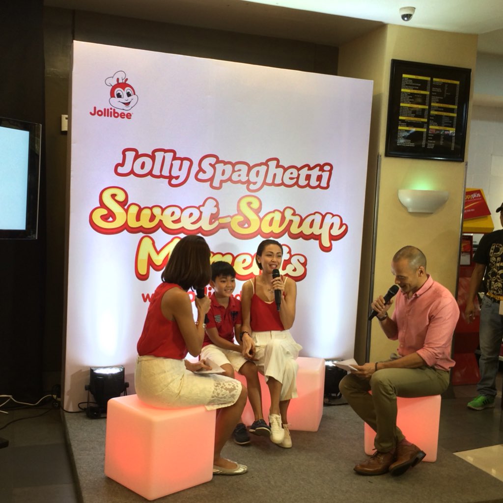 Jollibee's tweet photo. The newest addition to our growing Jolly family, @jodistamaria and Thirdy at our #sweetsarapmoments presscon! https://t.co/KvdgdISzR2