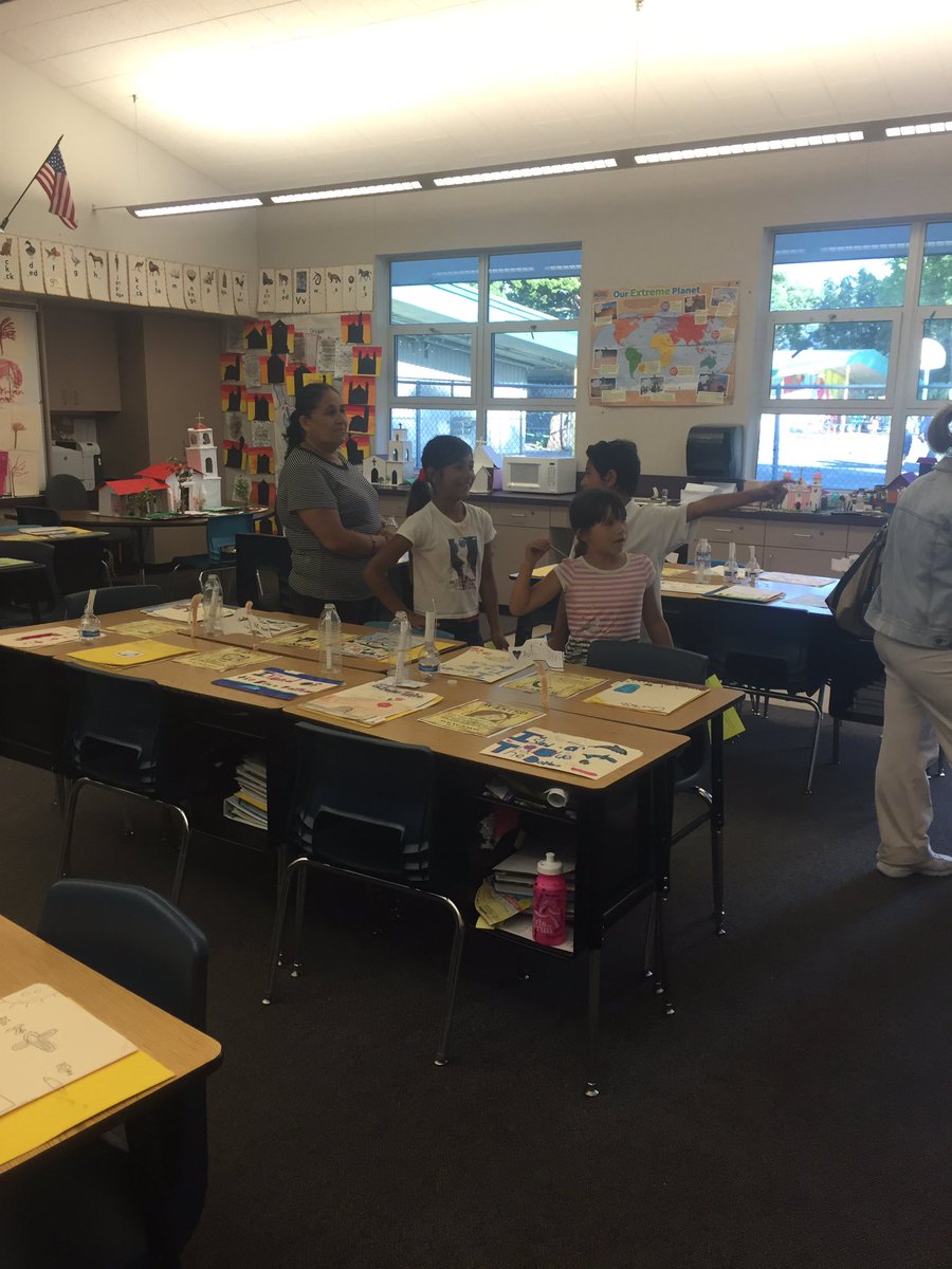 CambridgeMDUSD's tweet image. Open house was a huge hit! #somanyprojects #somanysmiles #mdusdPRIDE