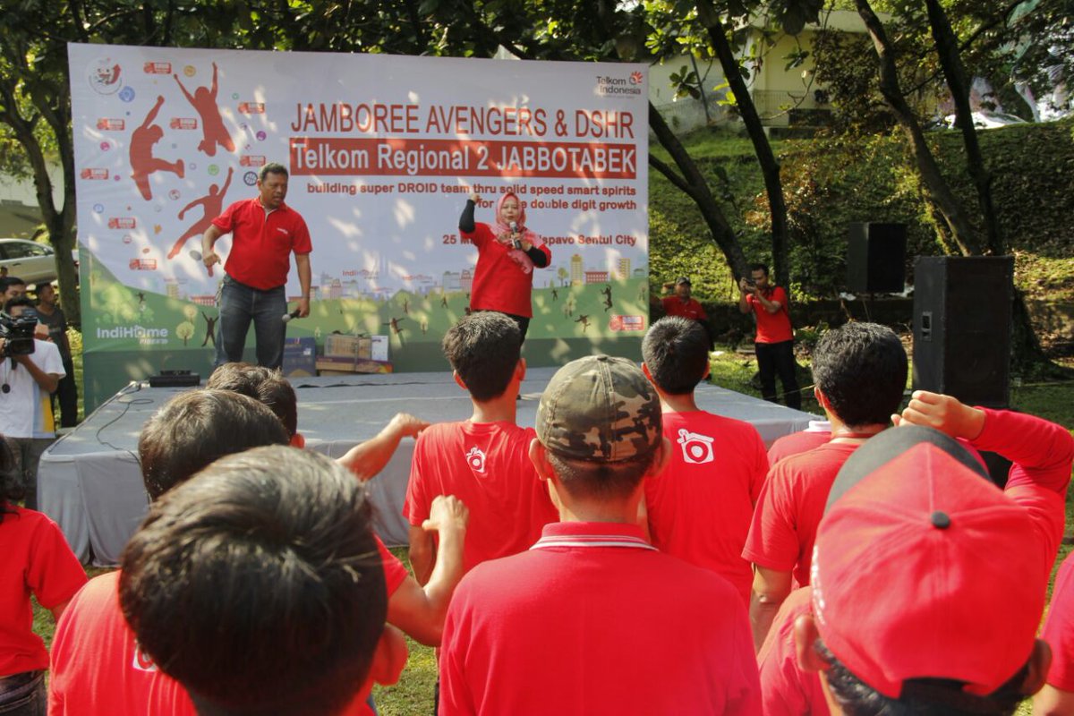 nu2kngetop's tweet photo. Mari bekerja dengan hati..
#livingthetelkomwaytreg2  #bangkit&amp;semangat TR2 https://t.co/VK2jKbpWeh