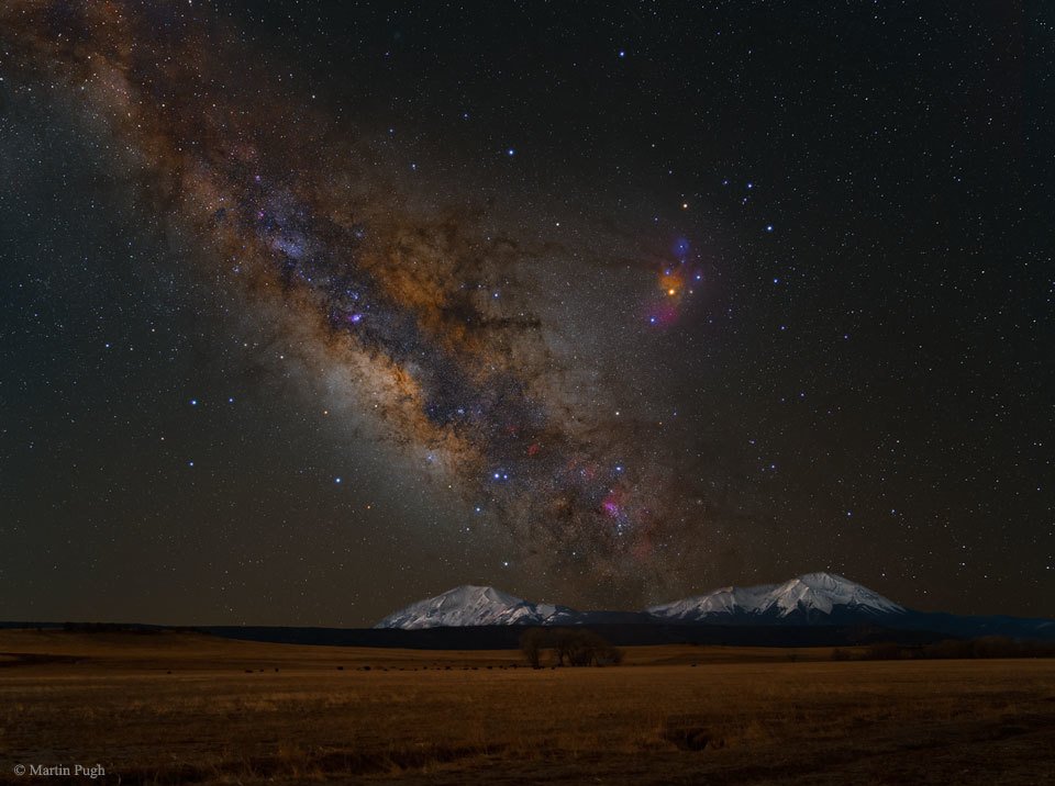 HelloWalfred's tweet photo. Milky Way Over the Spanish Peaks  #space #nasa https://t.co/O6fQTYxxHE