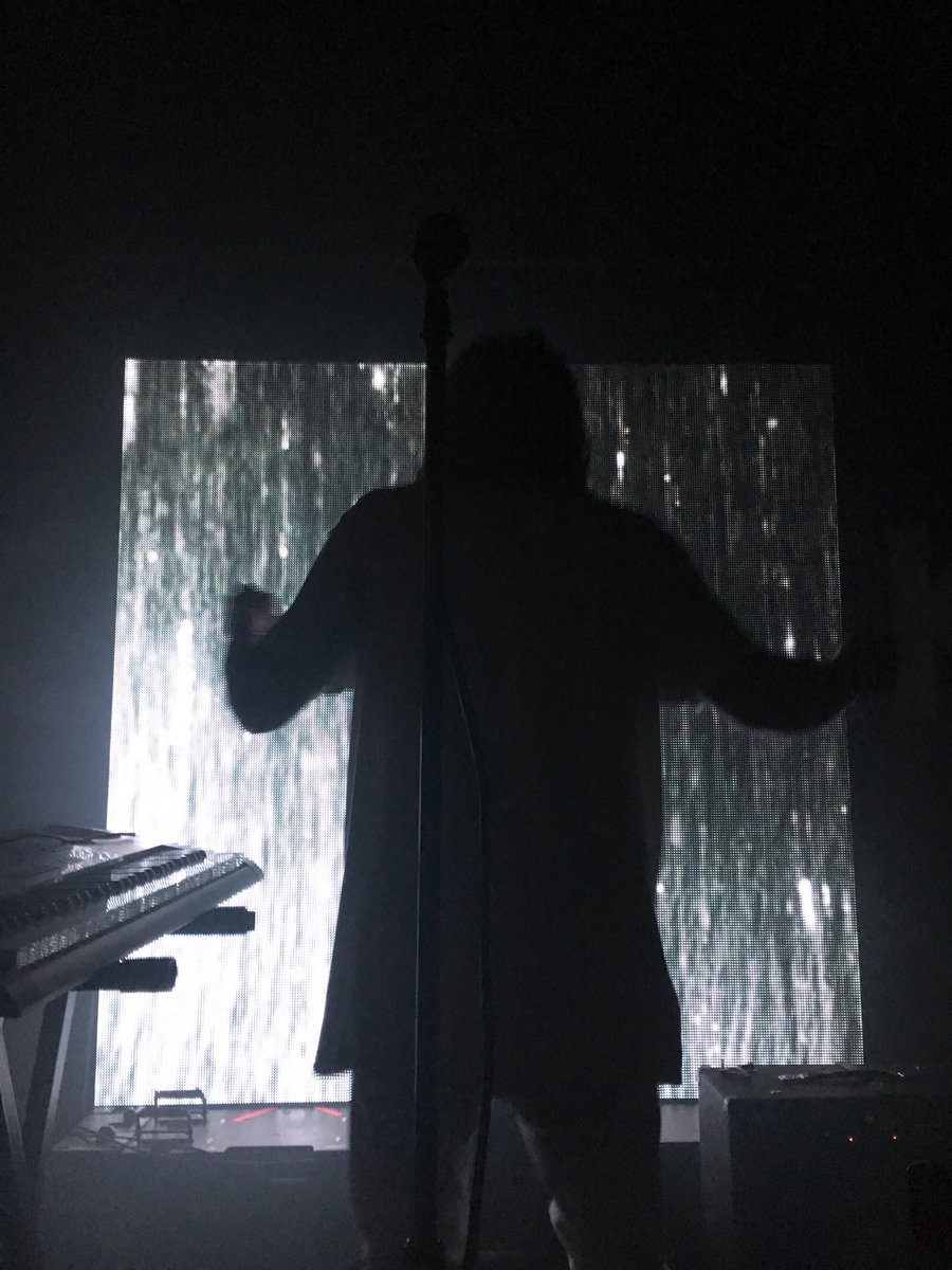 4everLANY's tweet photo. pjk aesthetic : #makeouttour https://t.co/T1ylRrE6tH