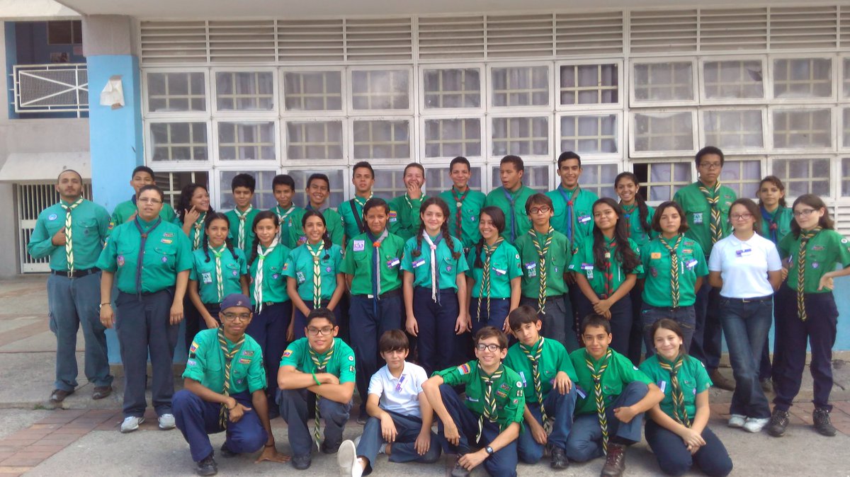 scoutsbaruta's tweet photo. ¡Feliz día del uniforme! #DistritoBaruta https://t.co/H8sb4caGPE