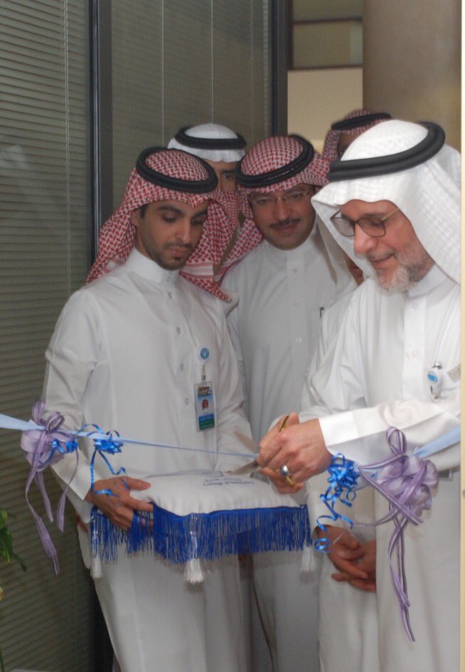 ksudental's tweet photo. بحمد الله وتوفيقه تم إفتتاح مقر مركز التعليم الالكتروني بكلية #طب_الاسنان @elearn_ksudent https://t.co/hj5PYD6xnr