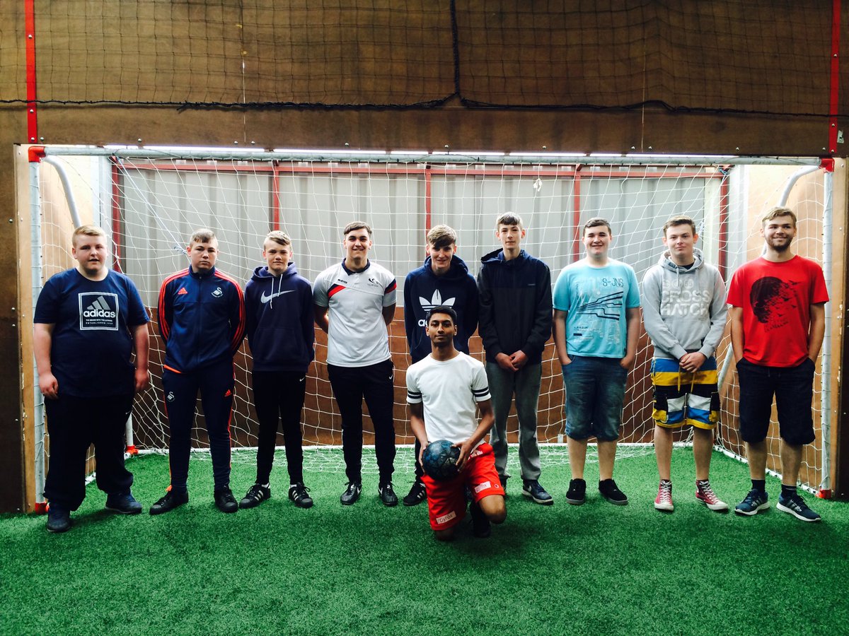 TurtlePromotion's tweet photo. @GowerCollegeSwa students vs @dylanthomas_sch @GCSReachWider #kickstart https://t.co/fhmb0E5ASv