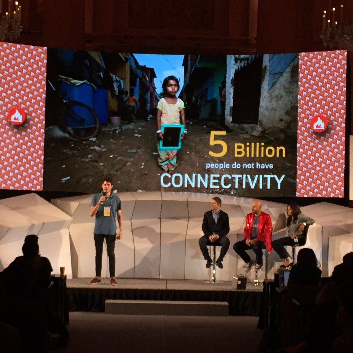 EUPioneers's tweet photo. Great pitch, @bewatly! You rocked the stage! @EUPioneers @FIware #IoT #bigdata #crowdfunding @Indiegogo @ei_hub https://t.co/Dbtf9x34Eg