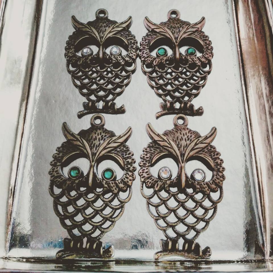 MolailoMadrid's tweet photo. Nuestras "aves de paso" listas para volar a vuestras vidas 🐦💍👒💎 https://t.co/KSnSrav4i5 #FashionFridays85 https://t.co/htmPAqNVU7