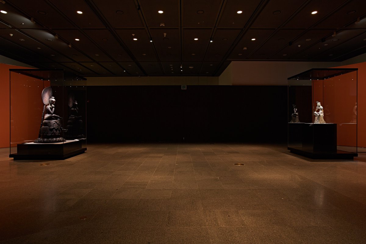 [#국립중앙박물관 알림] 27일(금) 오전9시 #한일국보반가사유상의만남 전시를 트위터 생중계 #Periscope 로 감상해보세요 전시실 내 촬영이 어려우니 본방사수하세요^^  <a href="/museumweek_kor/">#뮤지엄위크</a>