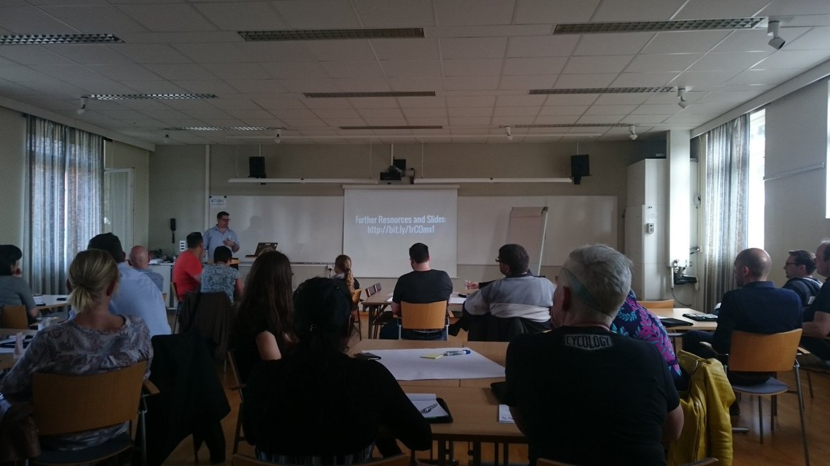 mariakedemo's tweet photo. @TheTestDoctor kicking off my last day at #LetsTest_Conf with social engineering. https://t.co/8mrmV4IWIW