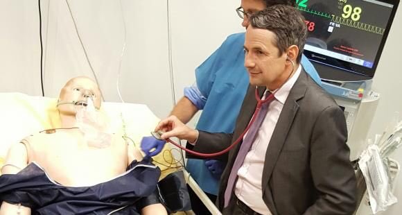 LeaDouhard's tweet photo. L'université doit assumer son rôle d'opérateur de la transformation numérique #TransNumESR https://t.co/jgG6FHHaqi https://t.co/qvo0xfp431