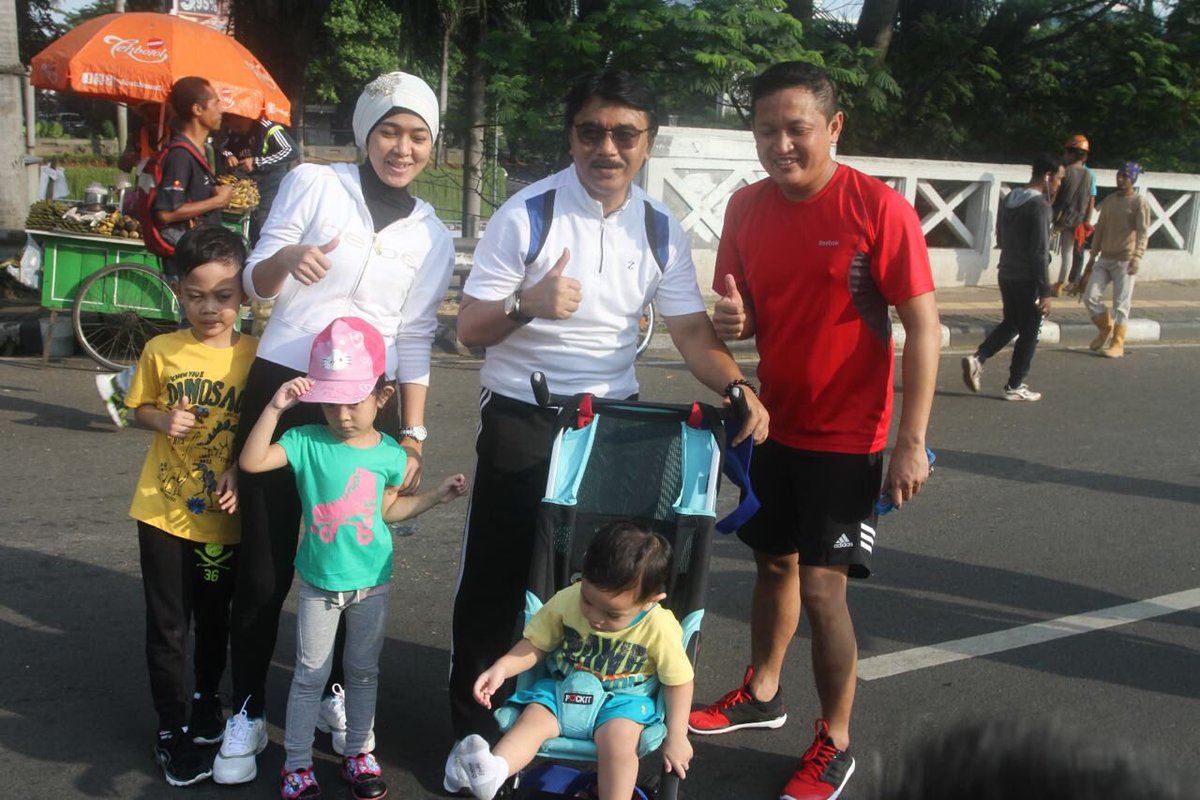 GustavSuhendar's tweet photo. Hidupnya selalu untuk Rakyat #whyadhyaksa https://t.co/4ePCeJl5rJ