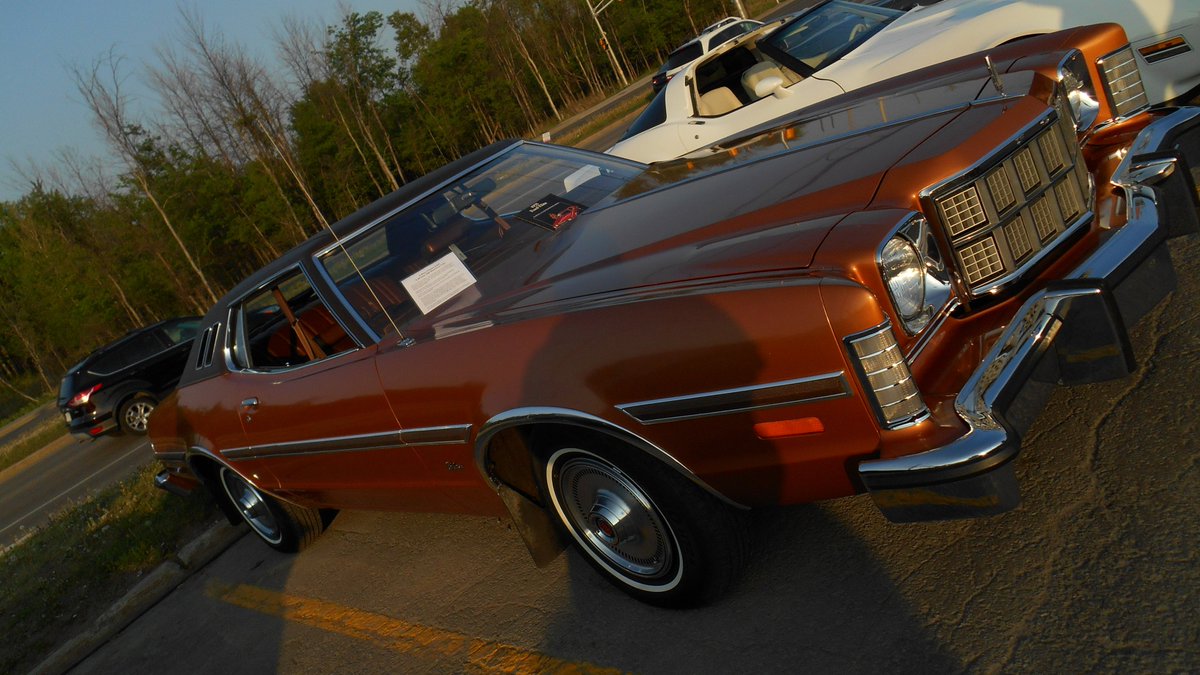 Steve Brandon Kanata Cruise Night 1975 Ford Grantorino Elite Malaise Car Torino Ottawa フォード グラントリノ エリート アメ車 オタワ Steve Brandon Kanata Cruise Night 1975 Ford Grantorino Elite Malaise Car Torino Ottawa フォード グラントリノ エリート アメ車 オタワ