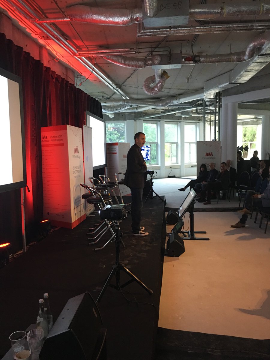 matteorizzi's tweet photo. @howardlindzon opening keynote @FinTechStage #FTSAM16 https://t.co/oL3jGj5sKk