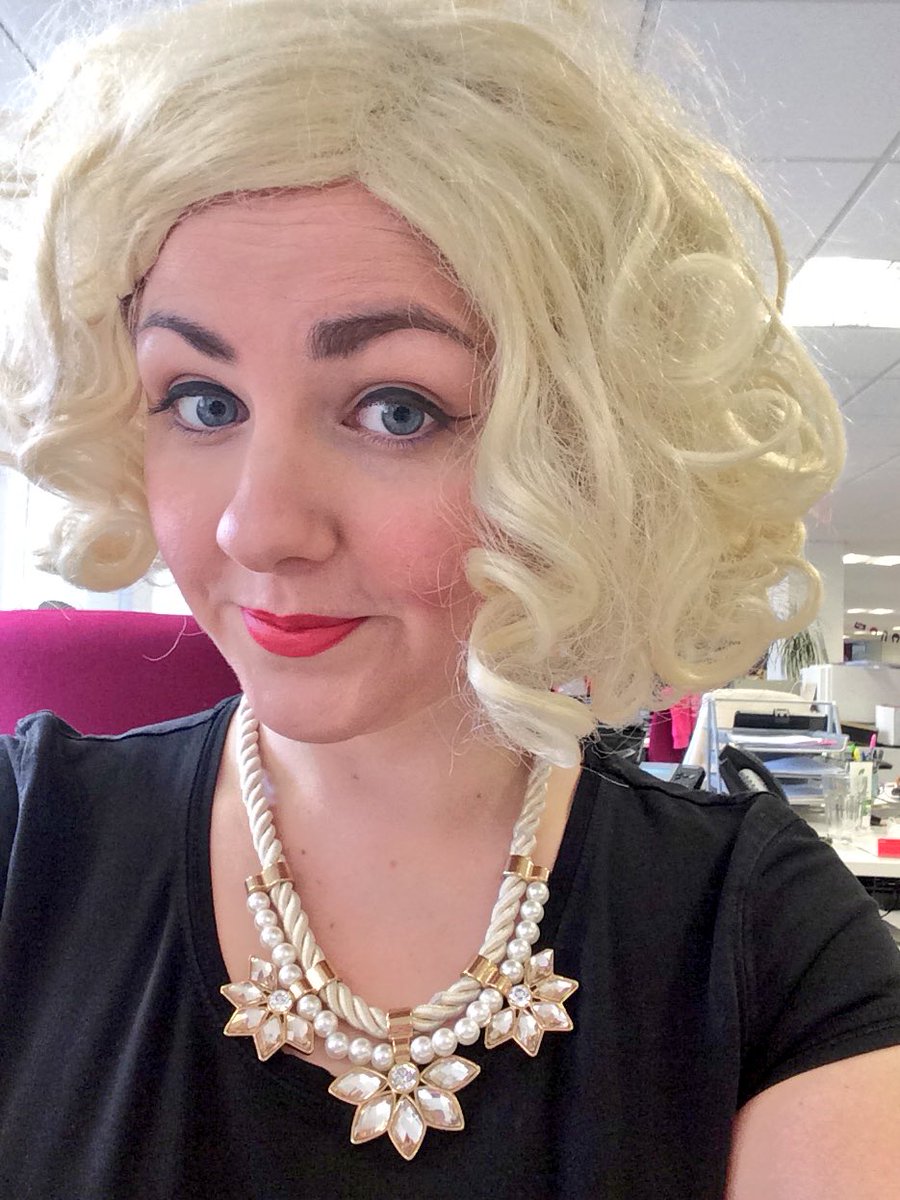 LadyKayleigh88's tweet photo. Getting wiggy with it @CLIC_Sargent on @WigWednesday. I'm #blondeforaday ๐๐ผ Show us your #wigselfie! https://t.co/bYRh5OWRDQ