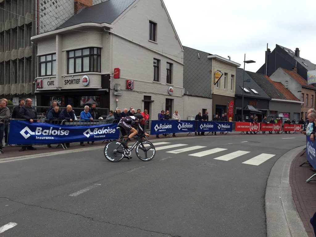 Oud_Account_WIL's tweet photo. Onze volgende starter is @BrechtDhaene #BaloiseBelgiumTour https://t.co/cQ5dO7Kdjx