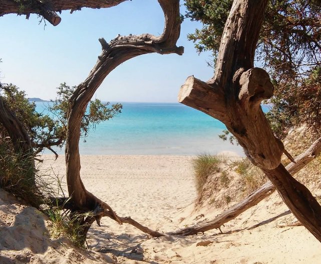 Ryanair's tweet photo. Discover the secret beaches of Italy! https://t.co/T8WaFb80kj
Book with https://t.co/cgLkPqmZBx https://t.co/aPg2eWkPwz