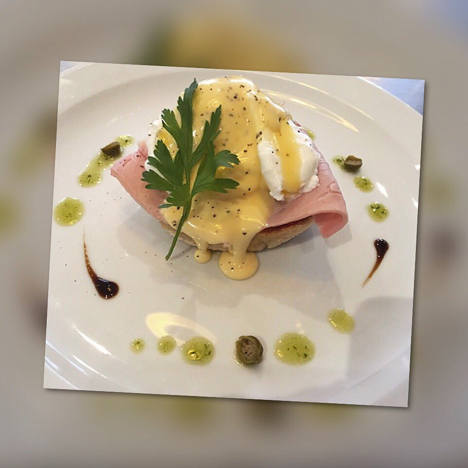 TSCardiff's tweet image. Eggs Benedict.  A perfect breakfast or a light lunch !