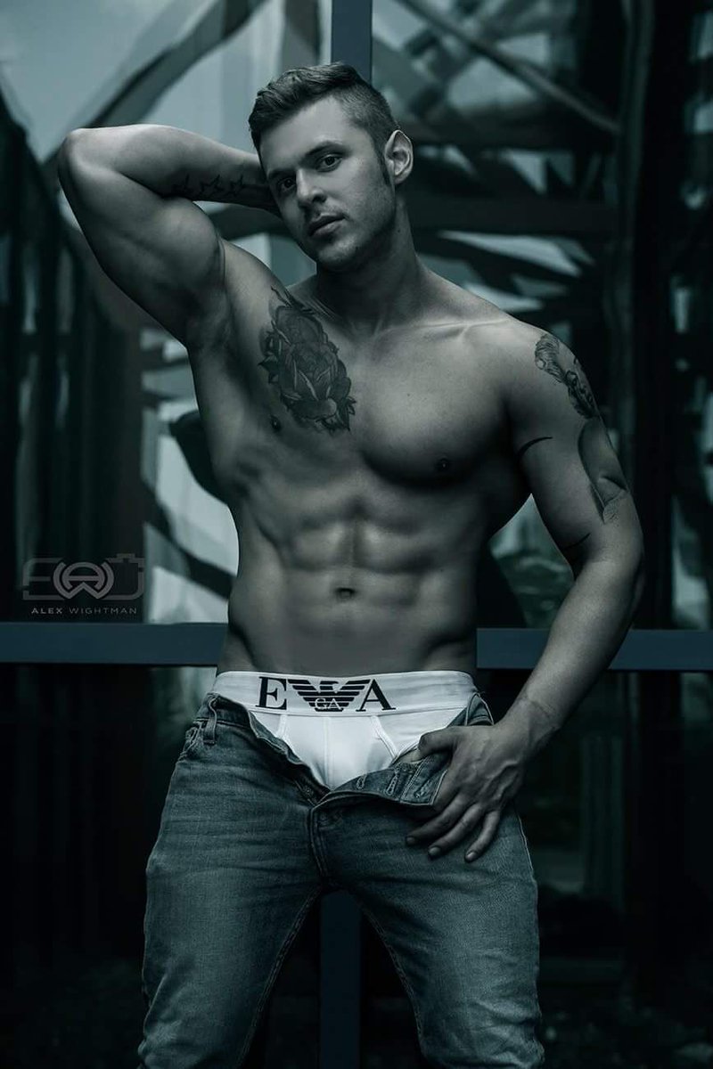 WomensEyeCandy1's tweet photo. Ladies it's the gorgeous sexy & handsome #ScottFreeman in this hotshot by the amazing @wightman_alex enjoy & share 💋 https://t.co/iXTXp3RgiF
