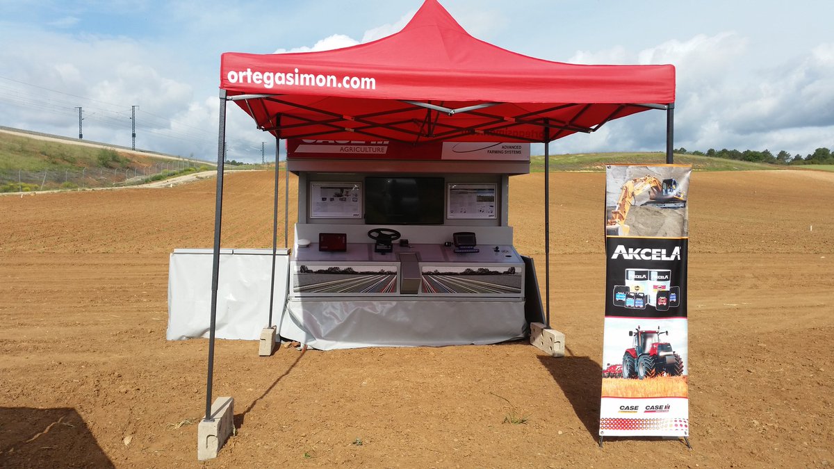 ortegasimon's tweet photo. Hoy en @albaladejito con #caseih #optum y #pumaCVX https://t.co/XZceO4cioX