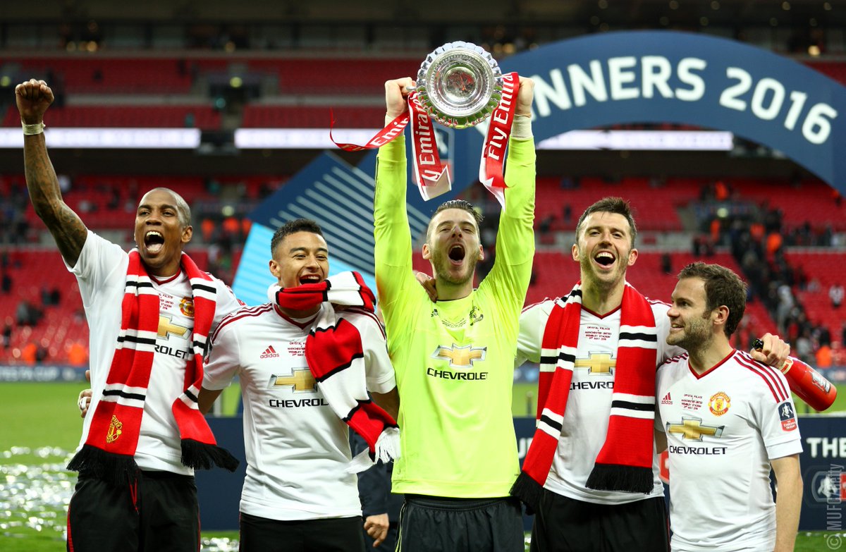 Англия футбол какие команды. Fa Cup Final. Manchester United 2016. Manchester United 1999. Man Utd fa Cup.