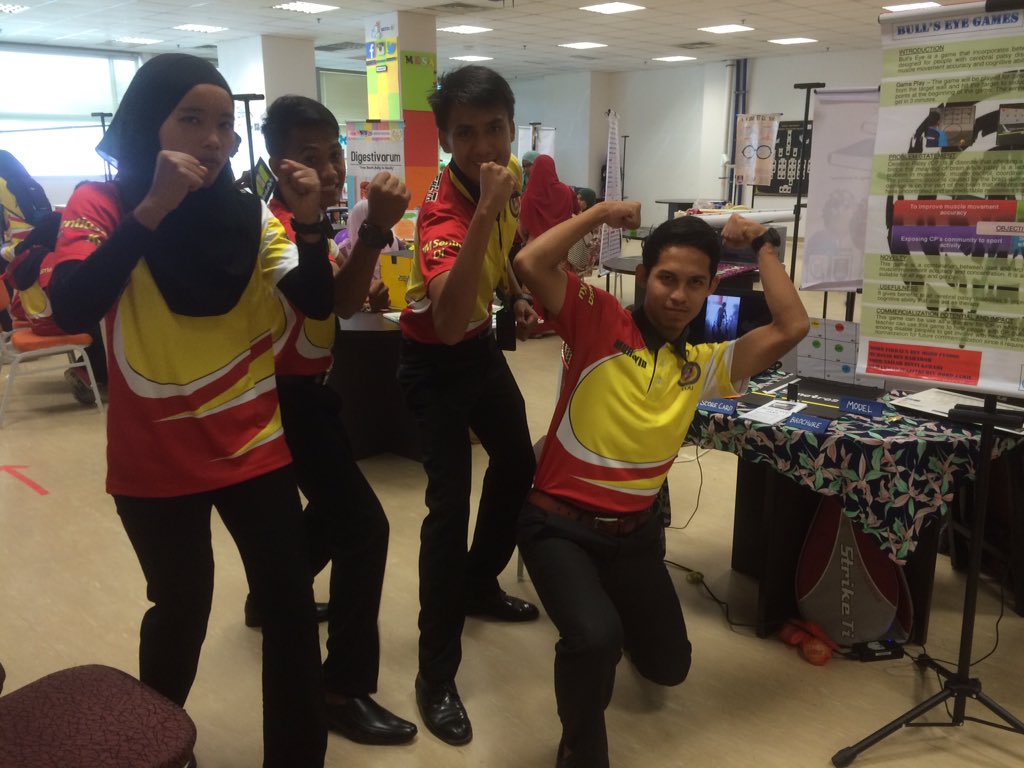 mursyidbaharom's tweet photo. Bull's eye game for cerebral palsy therapy group. 💪🏻 #EICD https://t.co/zGBNzSepRS