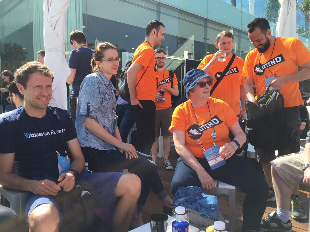 NetworkedAssets's tweet photo. #Networkedassets inside the #orangewave @WeLovePlugins @Adaptavist #atlascamp maybe they are the #biggestgroup https://t.co/6rLUHHJOiK