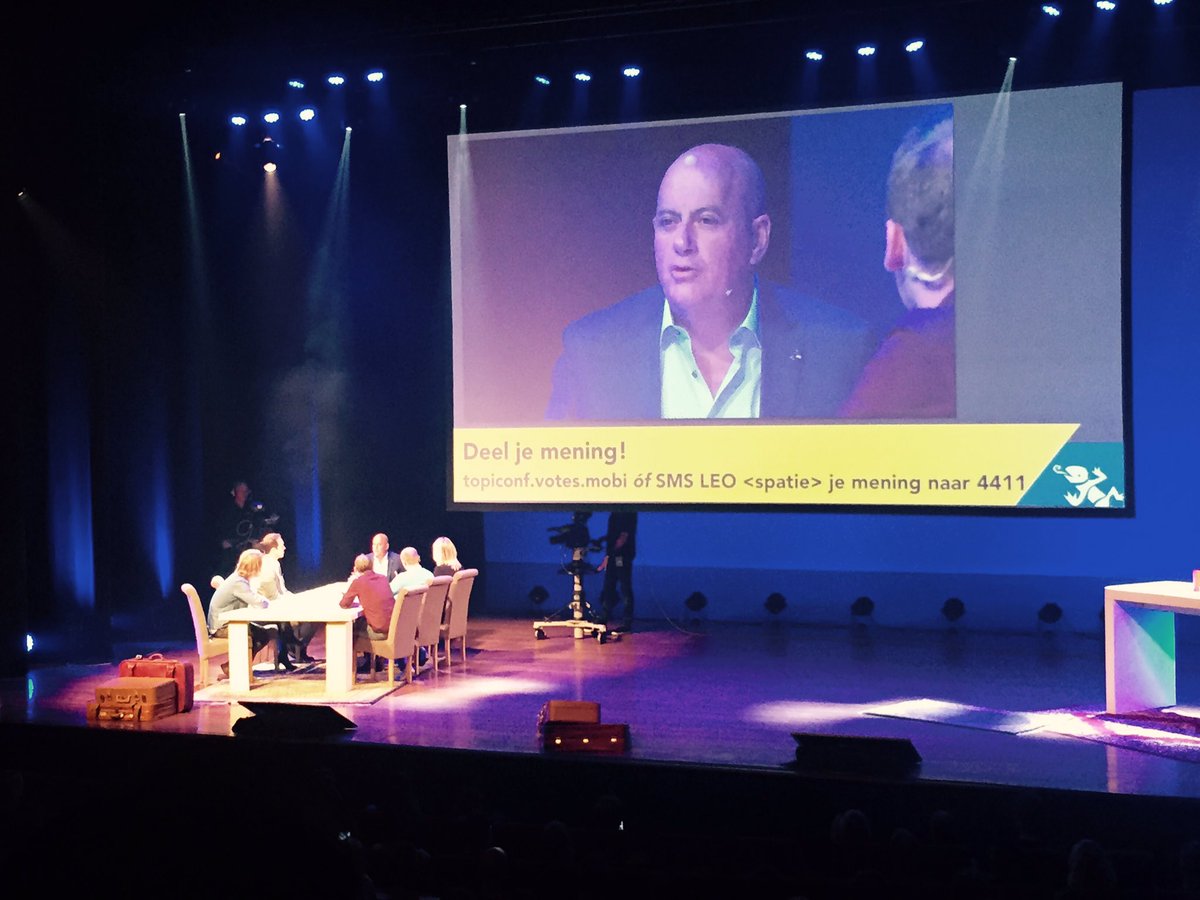 TopicusFinance's tweet photo. De reis van Topicus als onderwerp van de tafeldiscussie met Jack van Gelder #topicus #medewerkersdag https://t.co/i6l7kAZVBy
