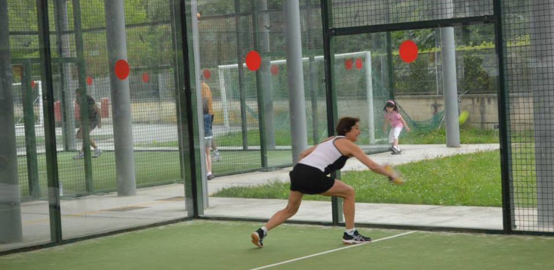 #dotkirolak III Padel Solidario organizado por <a href="/FairPlayDurango/">FPDPK</a> dotb.info/deportes/el-ii… vía <a href="/guredot_dotb/">DOT Durangaldean</a>