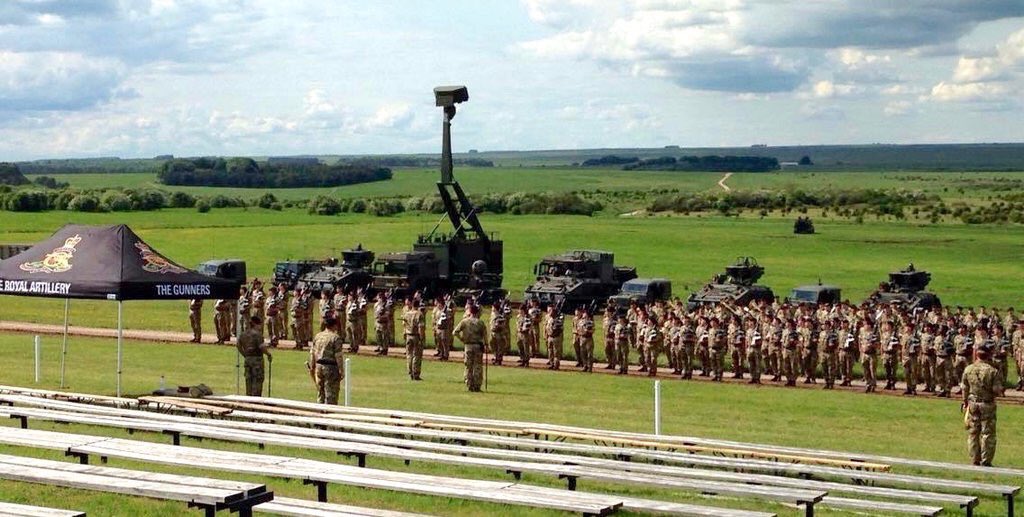3RHA's tweet photo. Great to see @SMA_NZ NZ Army celebrating @Ubique300 #RA300 #gunnerstogether @ArmyCGS @gunner_net @soldiermagazine https://t.co/rYchE5rGnE
