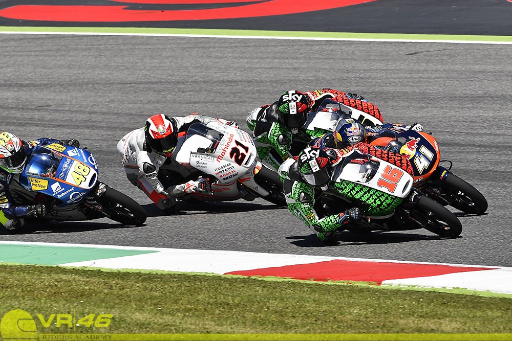 VRRidersAcademy's tweet image. Bellissima gara #Moto3 😱 Domenica all'#ItalianGP 📸👇💪
#Pecco21 3rd
#Nicco23 4th
#Bulegas 8th
#Migno16 10th
#Fenny5 NC