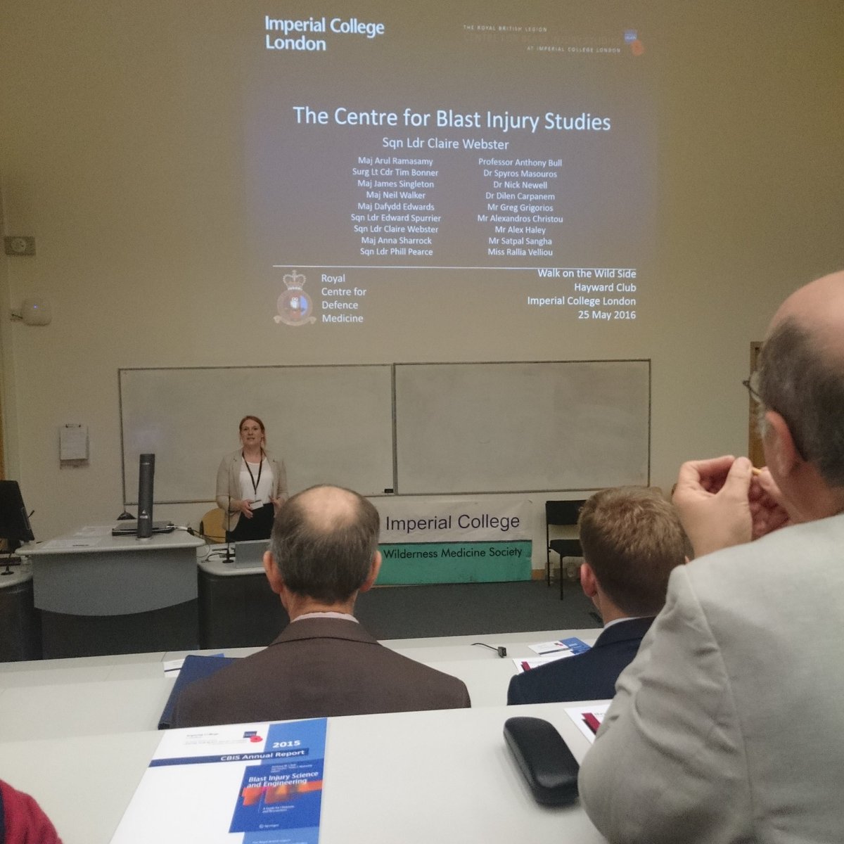 DrTrentAllen's tweet photo. Sqn Ldr Webster kicking off @ICWildMed's day with @TRBL_CBIS! https://t.co/djUShDFY2v