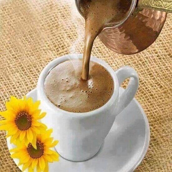 Bulem52867381's tweet photo. Bakmayin siz kahvenin kopugune o kabaran icim sikintilarim keyif icin deyil yani https://t.co/3LevNCR0wz