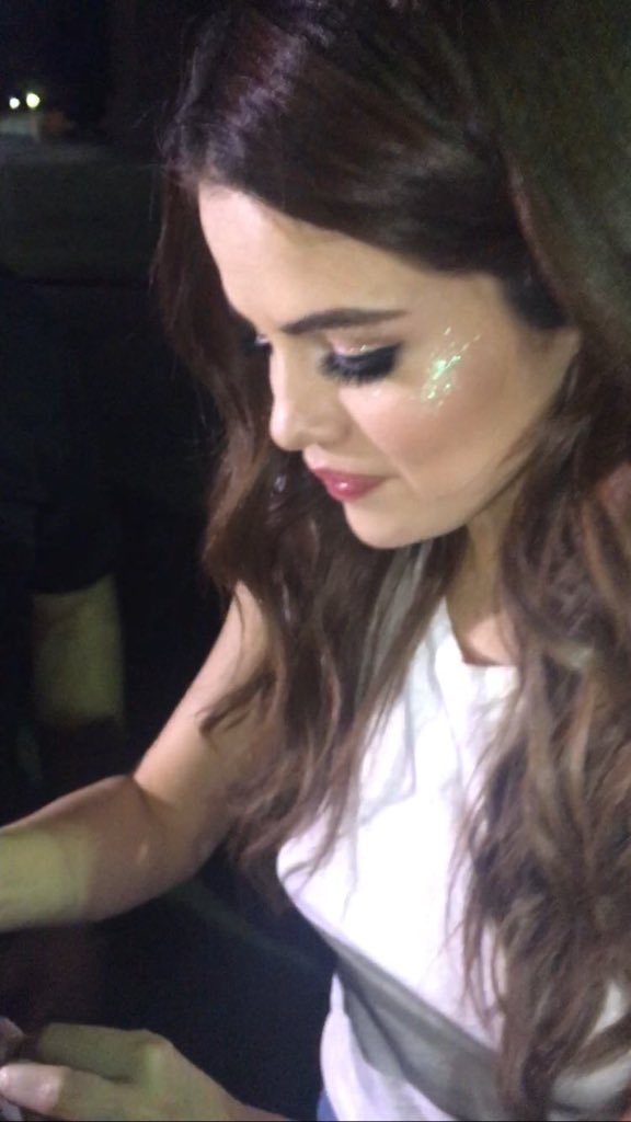 ohgodnova's tweet photo. I just wanted be a fairy ✨ https://t.co/APM6oMbe0P