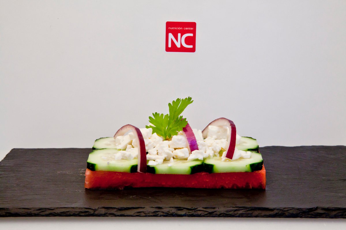 pablo_ca_chef's tweet photo. Ensalada de sandía con pepino y queso feta 
@NutricionNC @Carlos_FdezFtes https://t.co/GPbDTpJSdP