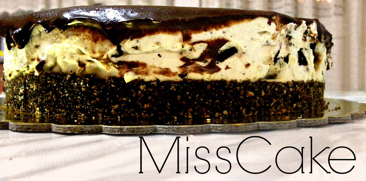 MissCake_b's tweet photo. Cheesecake Oreo
https://t.co/Rg4KnFDwsh
#cakeblog #CakeMasters #cake #cheesecake #oreo #Athens #Greece #recipes https://t.co/NCNMYGuPN7