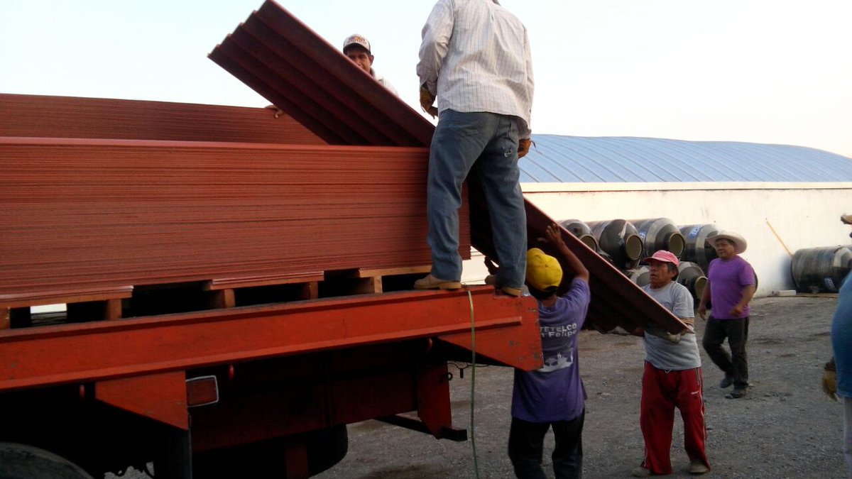 LUCEROLAIZ's tweet photo. Jantetelco Morelos; reconoce el labor de la @congregacion_mt  en el subsidio de lamina https://t.co/seA9LnOANc