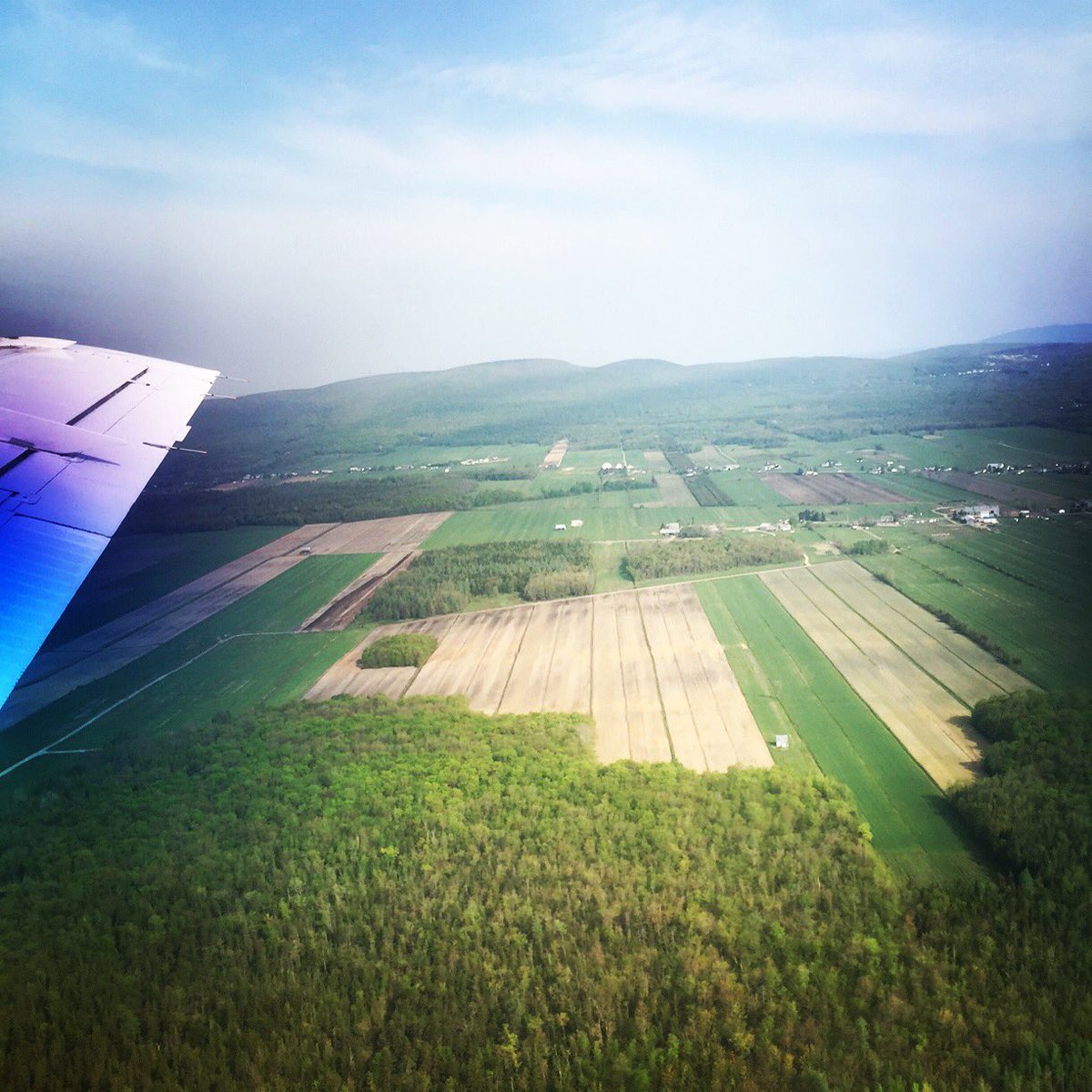 ManonRouillier's tweet photo. Dans le ciel entre Québec et l'Abitibi. Direction Val-d'Or pour le congrès #ExploAbitibi de l'@AEMQ_! #minesqc https://t.co/RHnTpkRCAN