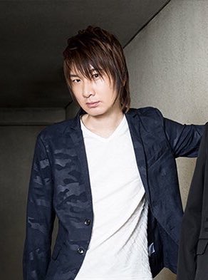 はなえぐ 前野さぁぁん お誕生日おめでと かっこよくて可愛くてイケボで素敵な前野さんが大好きです 茶髪 青カラコン コンタクトも ほんとにお似合いすぎて メガネも好き 大好きです 前野智昭生誕祭16 前野のmはドmのm T Co