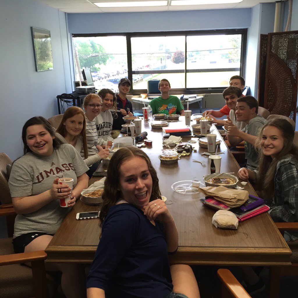 DrRichSanzo's tweet photo. Last day with my advisory! #somedaywish granted! #orems #wiltonwayct https://t.co/R7mTsq2dTE
