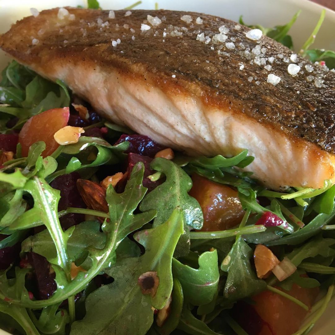 TheRoomsME's tweet photo. Looking for a healthy and satisfying #lunch? We've got it at The Corner Room! 😋 Regram @winewiseevents on Instagram. https://t.co/Fr9Bvt8vQq