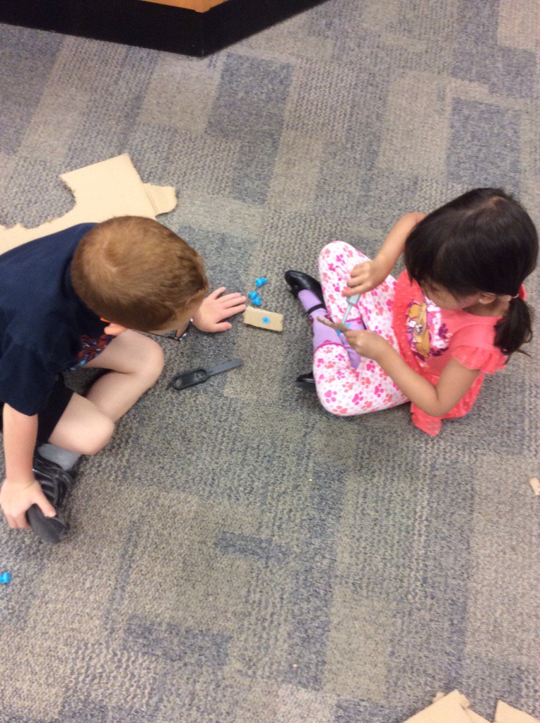 bzkindergarten's tweet photo. Creating bugs in our maker space! #potatobug #ladybug #grasshopper #AlexMuirPS #fdk https://t.co/2r9IFH8HIH