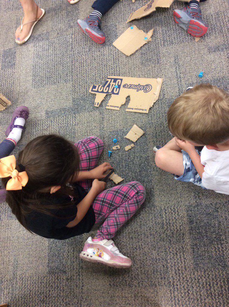 bzkindergarten's tweet photo. Creating bugs in our maker space! #potatobug #ladybug #grasshopper #AlexMuirPS #fdk https://t.co/2r9IFH8HIH