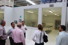 BamxTepatitlan's tweet photo. Gran honor tener a los Drs. Morris Shwarzbht y Katz para el proyecto de profesionalización y desarrollo tecnológico https://t.co/fSWqYxBO55