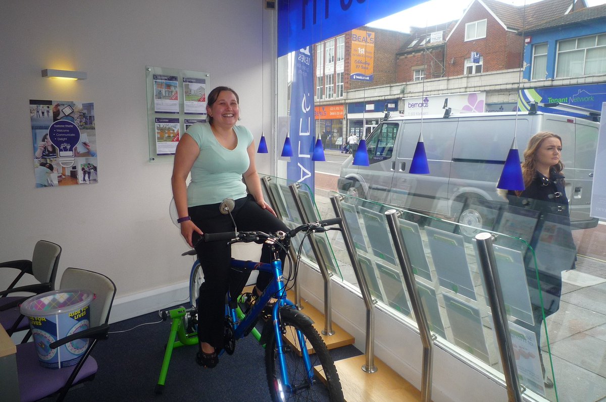 Alice from MAB puts in a few miles <a href="/Tog4ShortLives/">Together for Short Lives</a> @PropertyHants @MAB_RBoyd <a href="/IanCope/">Ian Cope</a> @LeadersSouth <a href="/Neal_Ball_AM/">Neal</a>