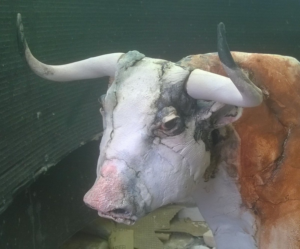 queequeg2's tweet photo. The second bull for the Red Dot Gallery opening. https://t.co/LY6HUhcHYh